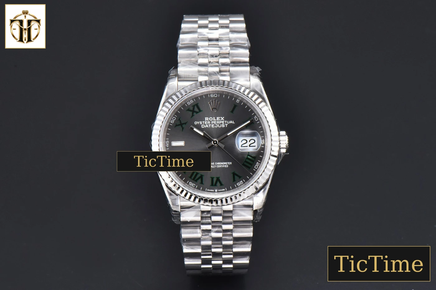 Vista frontal — DateJust 904L Wimbeldon 36mm VSF Gray Dial Green Marker Jubilee VS3235