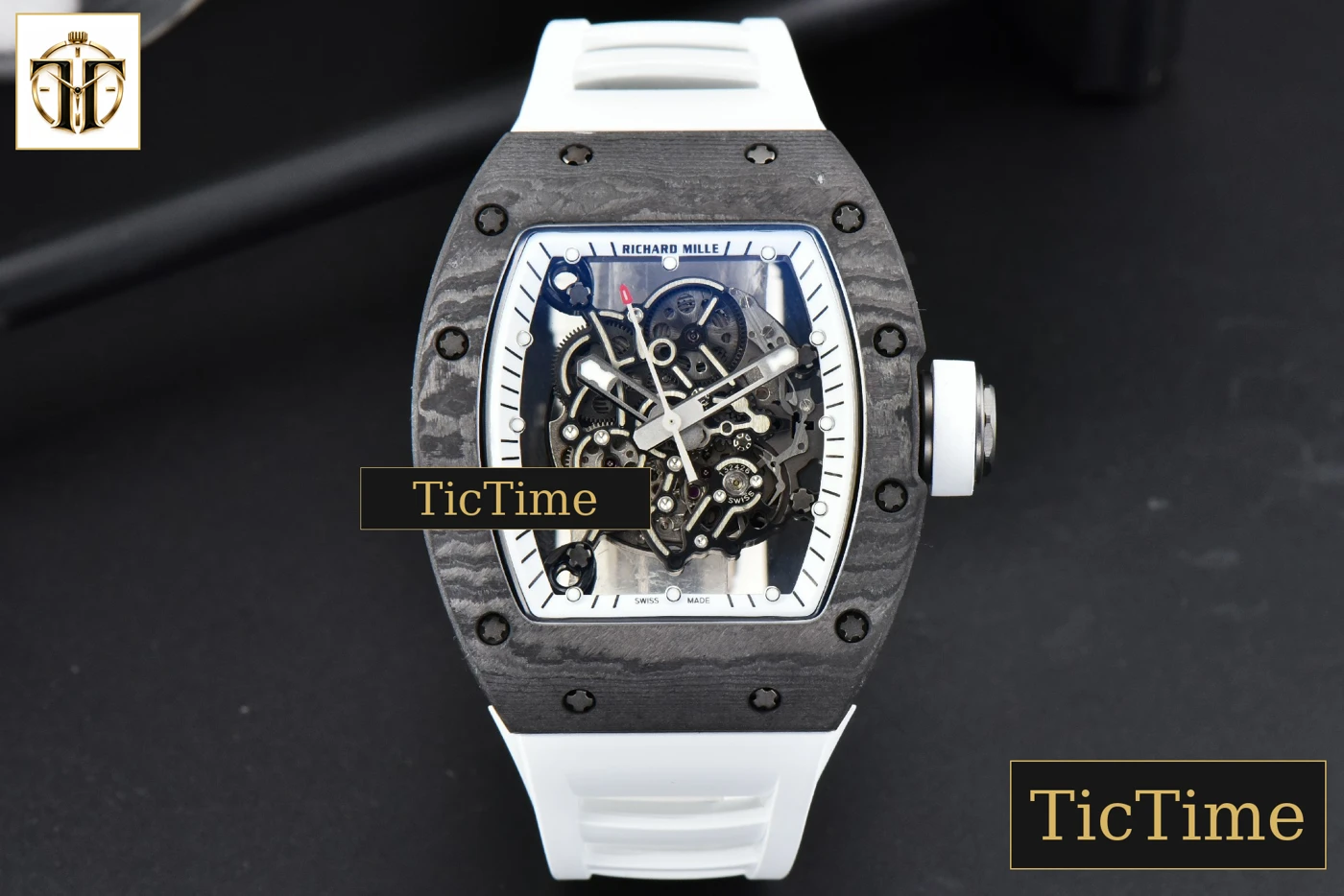 Vista frontal — Bubba Watson RM055 42.7mm ZF Black NTPT White Skeleton Dial White Rubber Strap V6 NH05