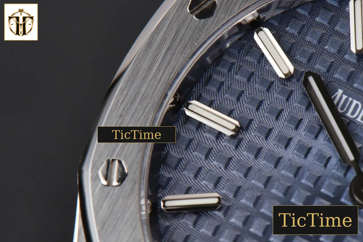 Royal Oak Ladies 33mm 8F Blue Dial SS Bracelet Swiss Quartz — foto 7