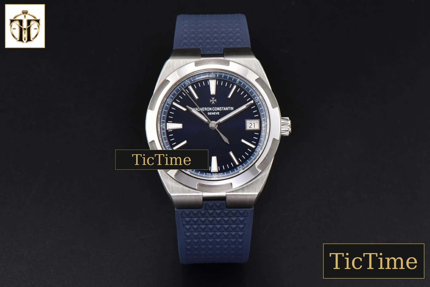 Vista frontal — Overseas 4500V 41mm ZF Blue Dial Blue Rubber Strap A5100