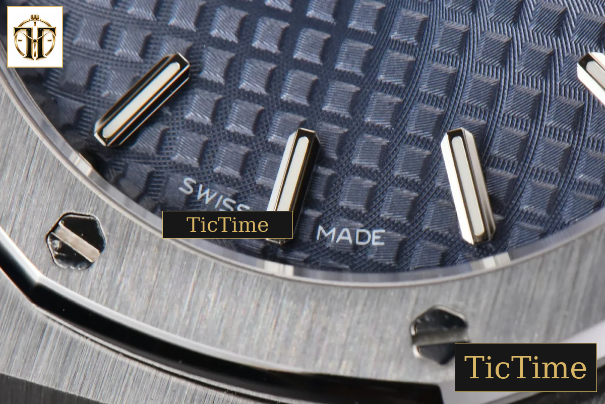 Royal Oak Ladies 33mm 8F Blue Dial SS Bracelet Swiss Quartz — foto 9