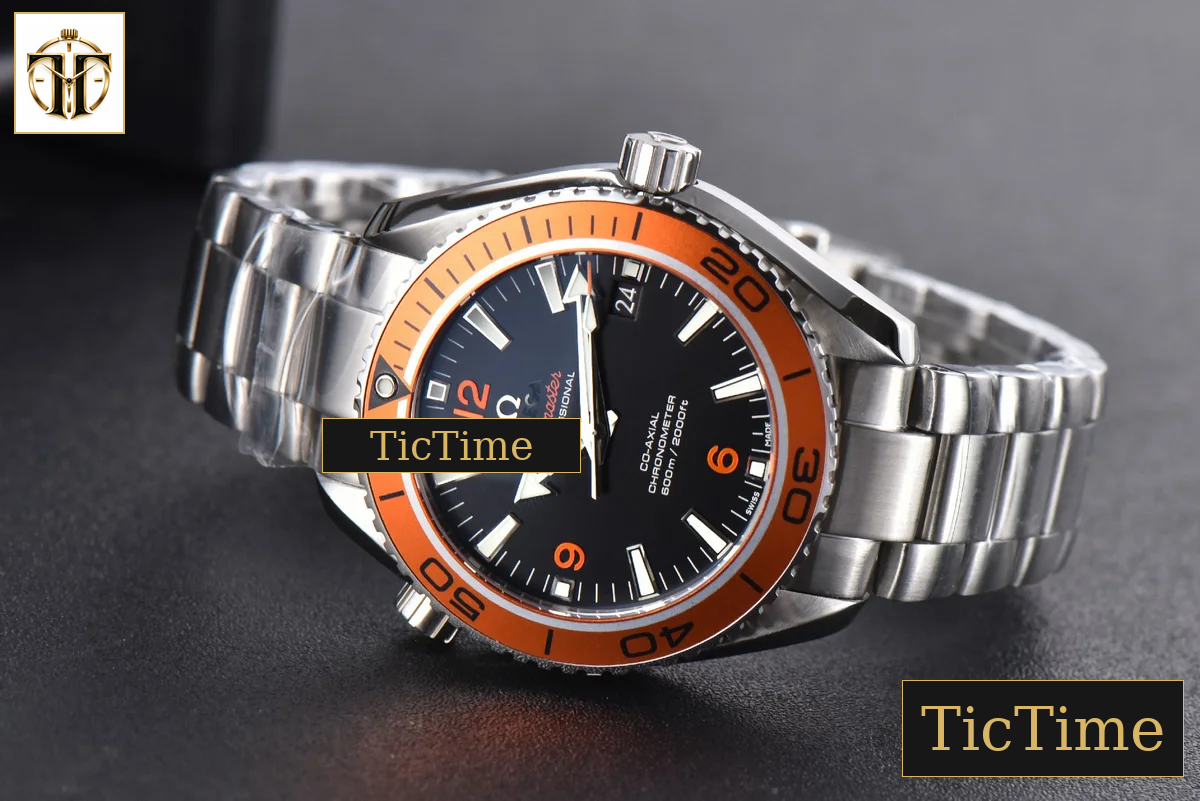 Planet Ocean 600m 42mm VSF Black Dial Orange Bezel SS Bracelet A8500 — foto 12