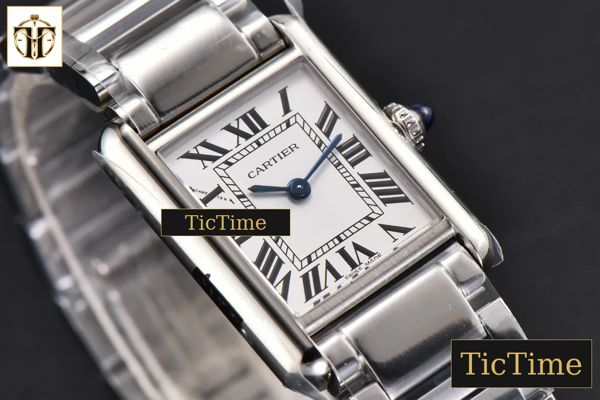 Tank Must Small 29.5mmx22mm K11F White Dial SS Bracelet Ronda Quartz — foto 10