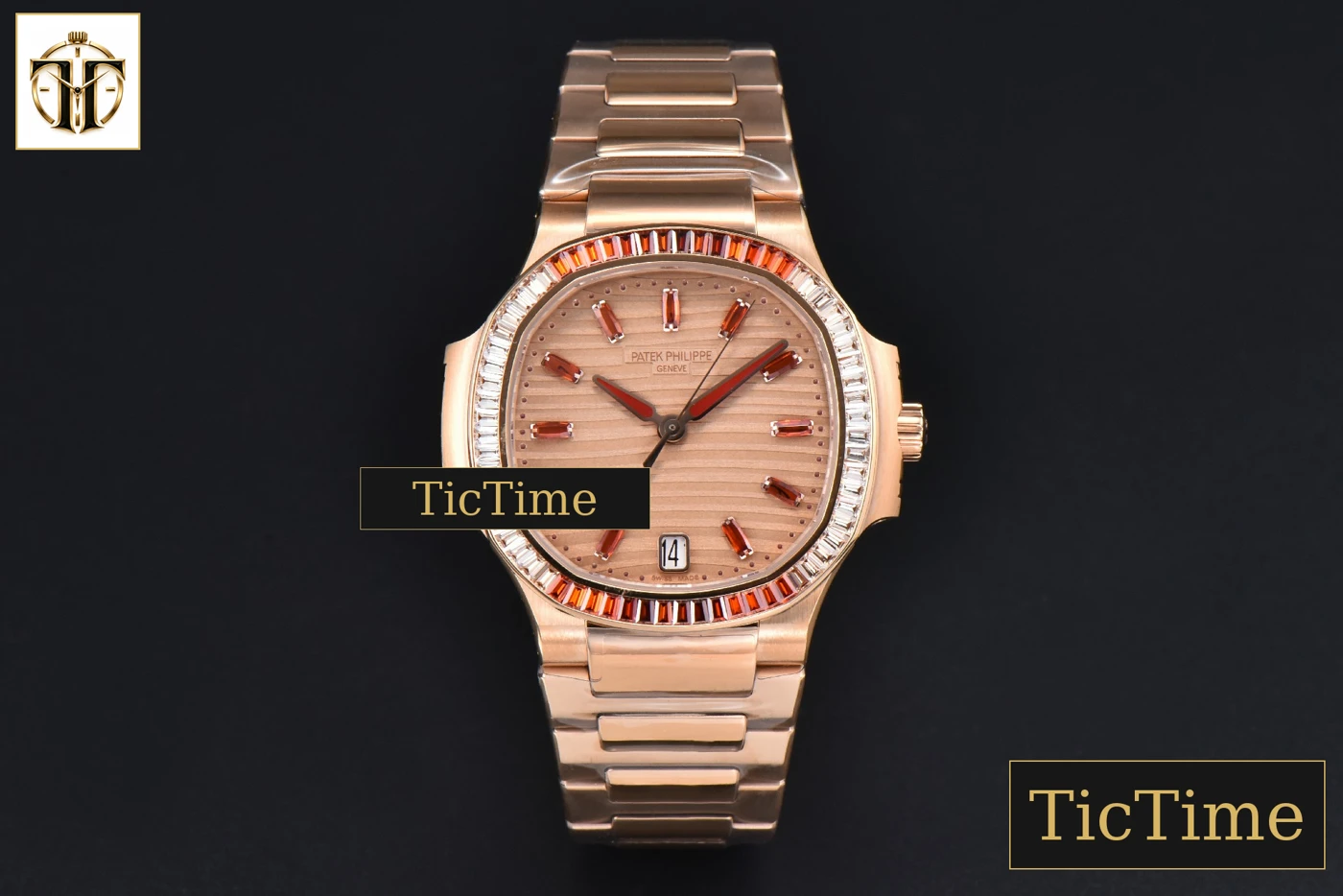 Vista frontal — Nautilus Ladies 7118 35mm 3KF RG Rainbow Diamond RG Dial RG Bracelet 324CS