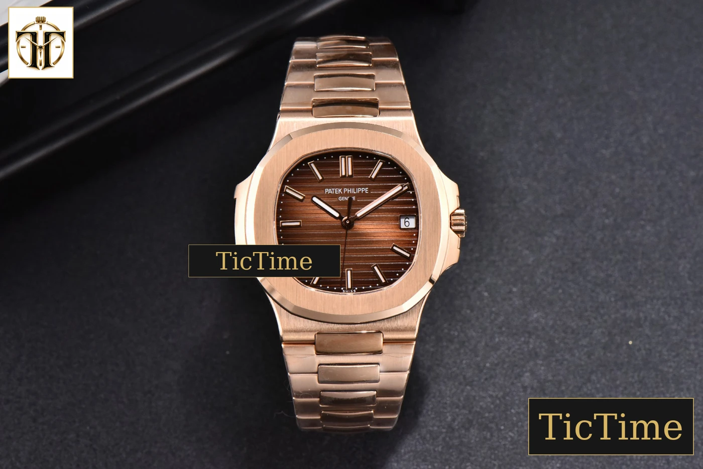 Vista frontal — Nautilus 5711R 40mm 3KF Brown Dial RG Bracelet V3 A324