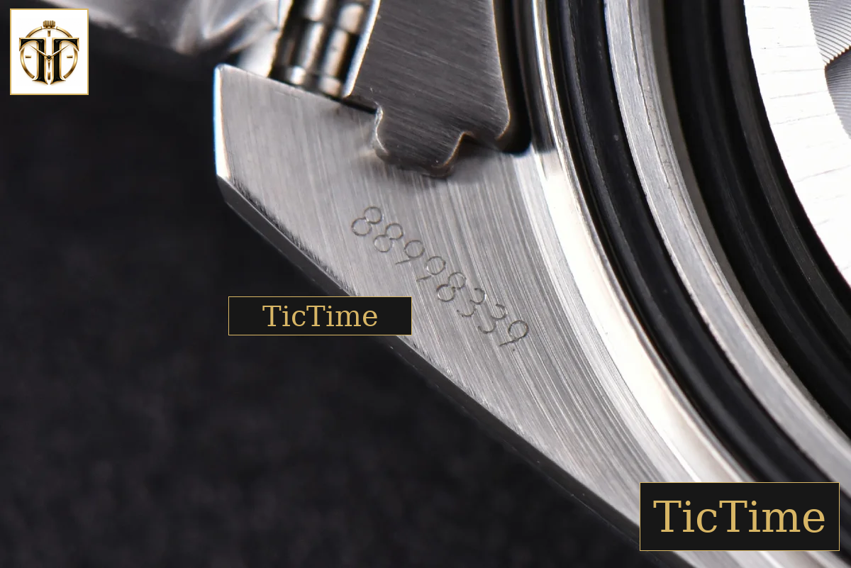 Planet Ocean 600m 43.5mm VSF Black Dial SS Bracelet A8906 — foto 27