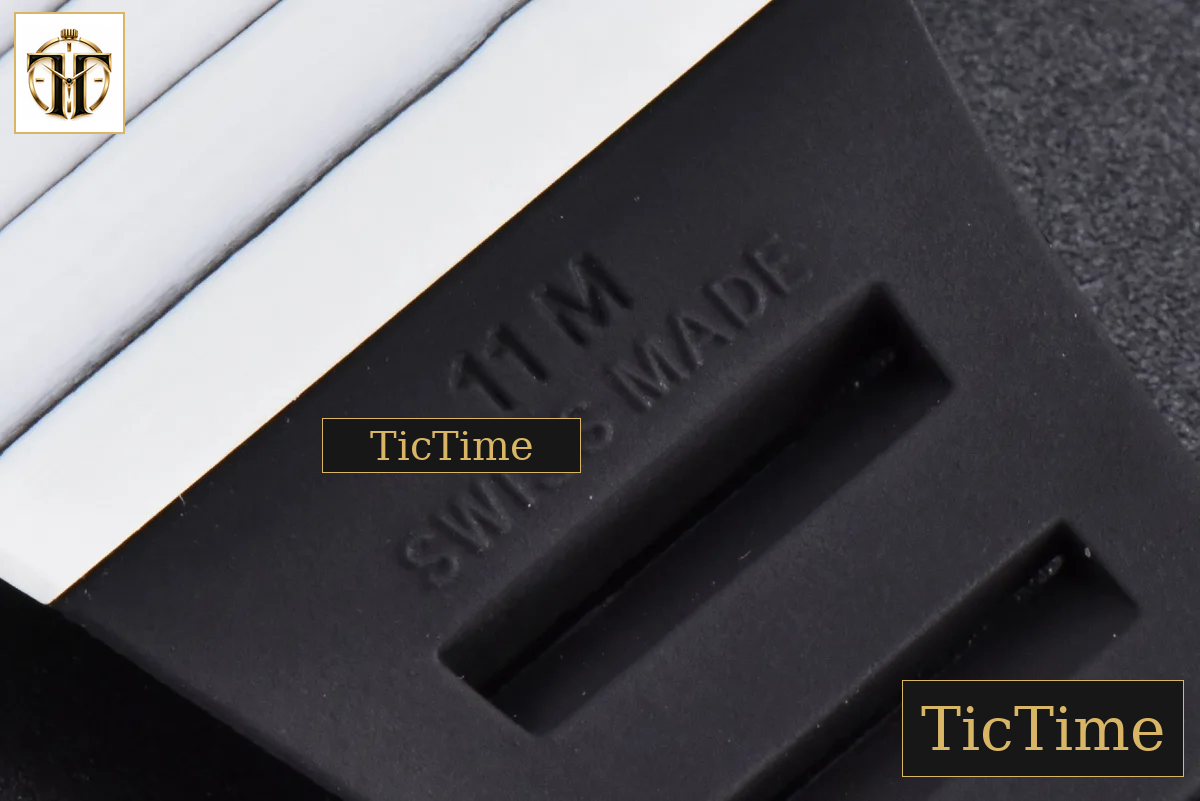 RM035-02 42mm T+F White Forged Carbon Skeleton Dial Red Crown Black Rubber Strap RMUL2 — foto 24
