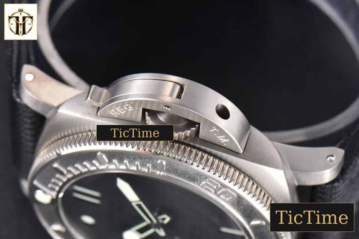 Mike Horn Submersible PAM984 47mm VSF Titanium Black Dial Nylon Strap P9010 — foto 12