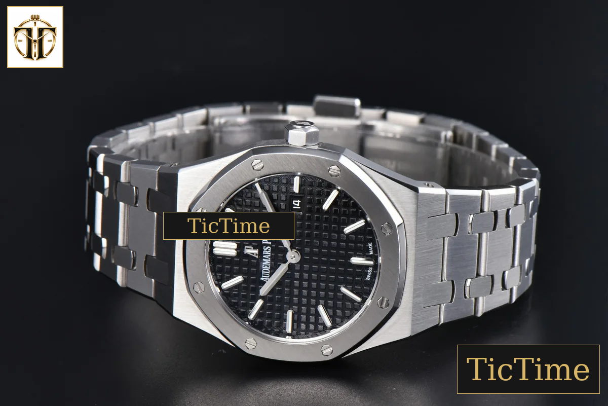 Royal Oak Ladies 67650ST 33mm V7F Black Dial SS Bracelet Quartz — foto 13
