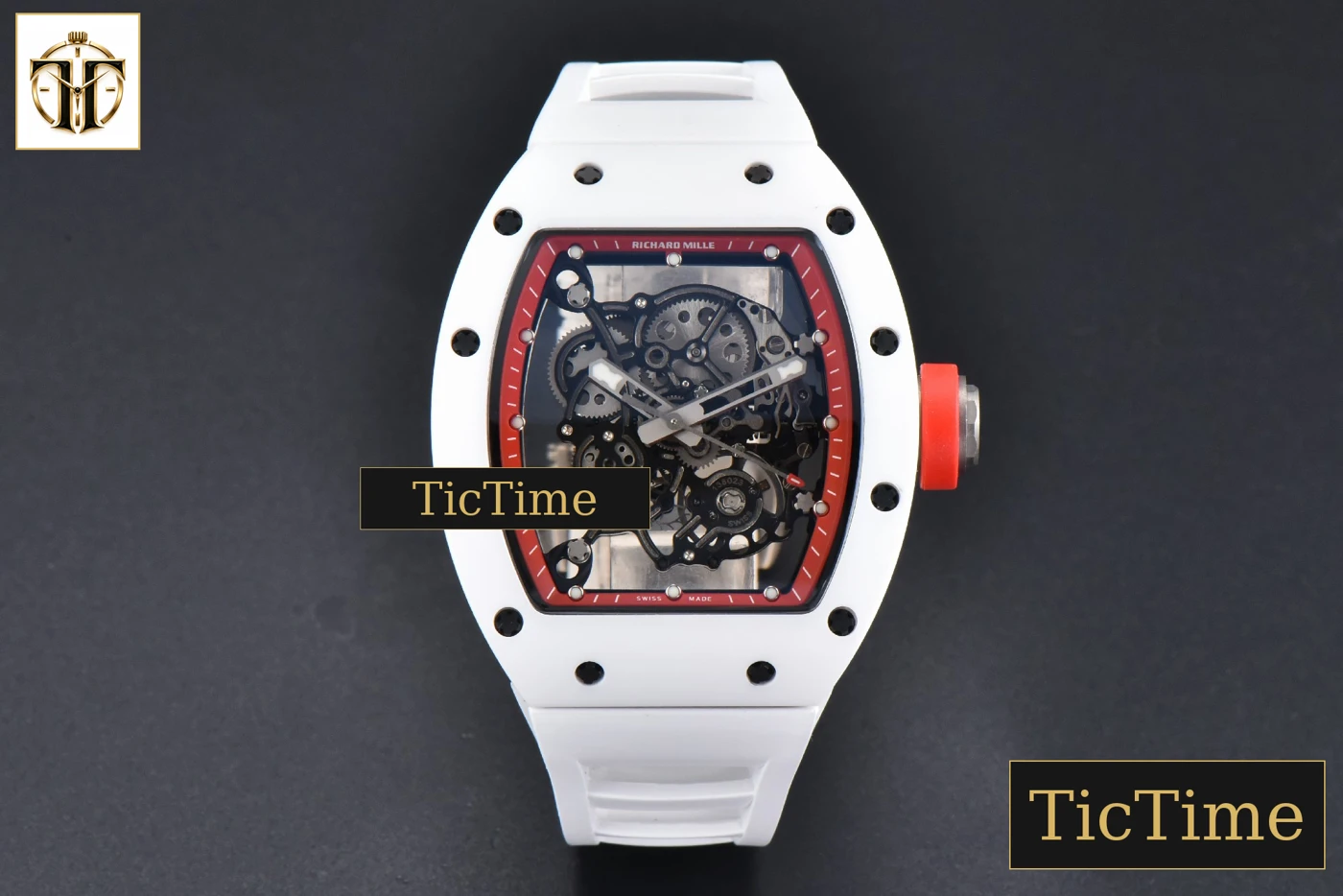 Vista frontal — RM055 42.7mm BBRF White Ceramic Red Skeleton Dial White Rubber Strap RMUL2