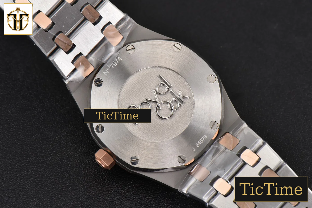Royal Oak Ladies 33mm 8F RG/SS White Dial RG/SS Bracelet Swiss Quartz — foto 17