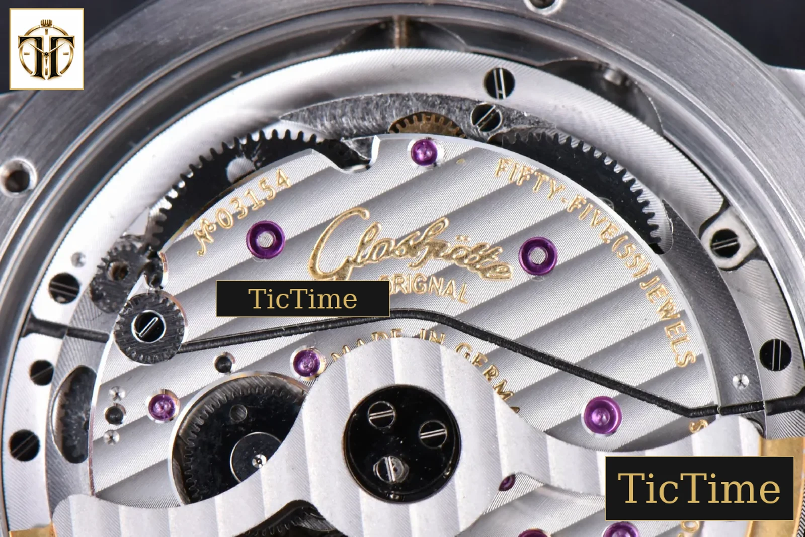 Excellence Panorama Date Moonphase 40mm V9F SS White Dial Black Leather Strap A100 — foto 20