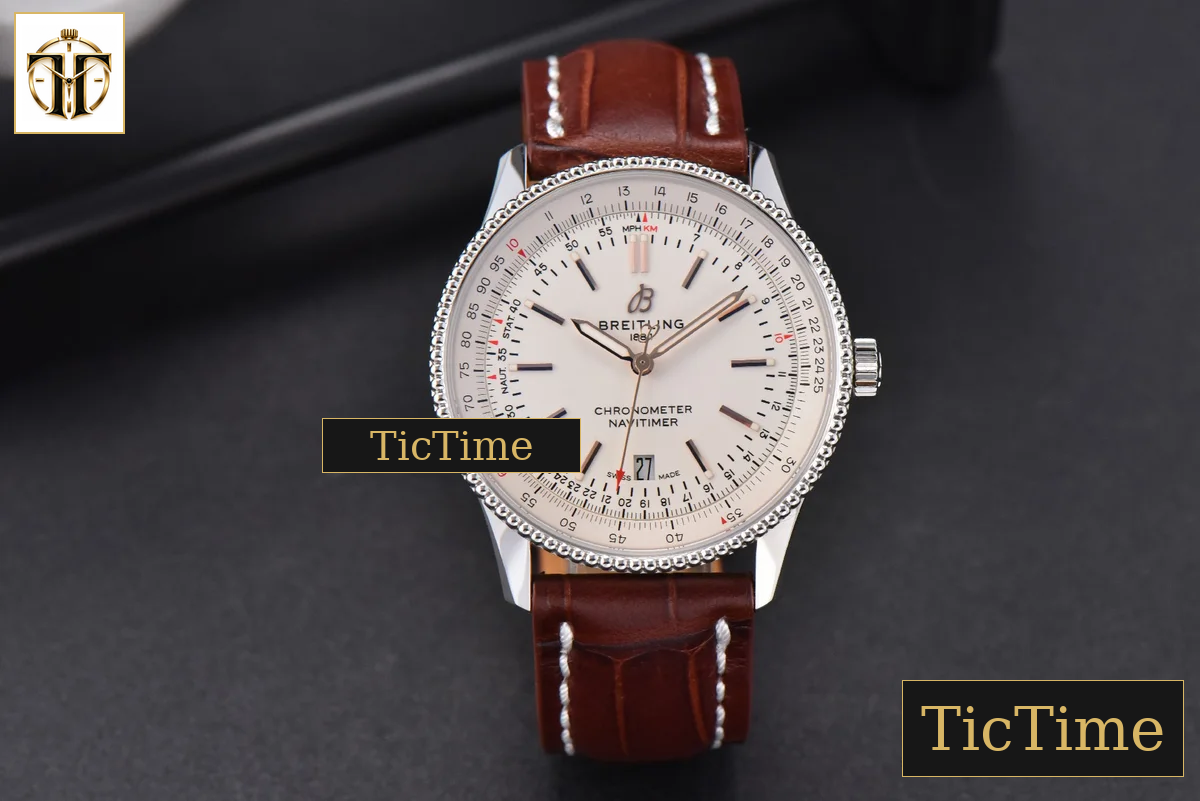 Navitimer 41mm V7F White Dial Brown Leather Strap A2824 — foto 2