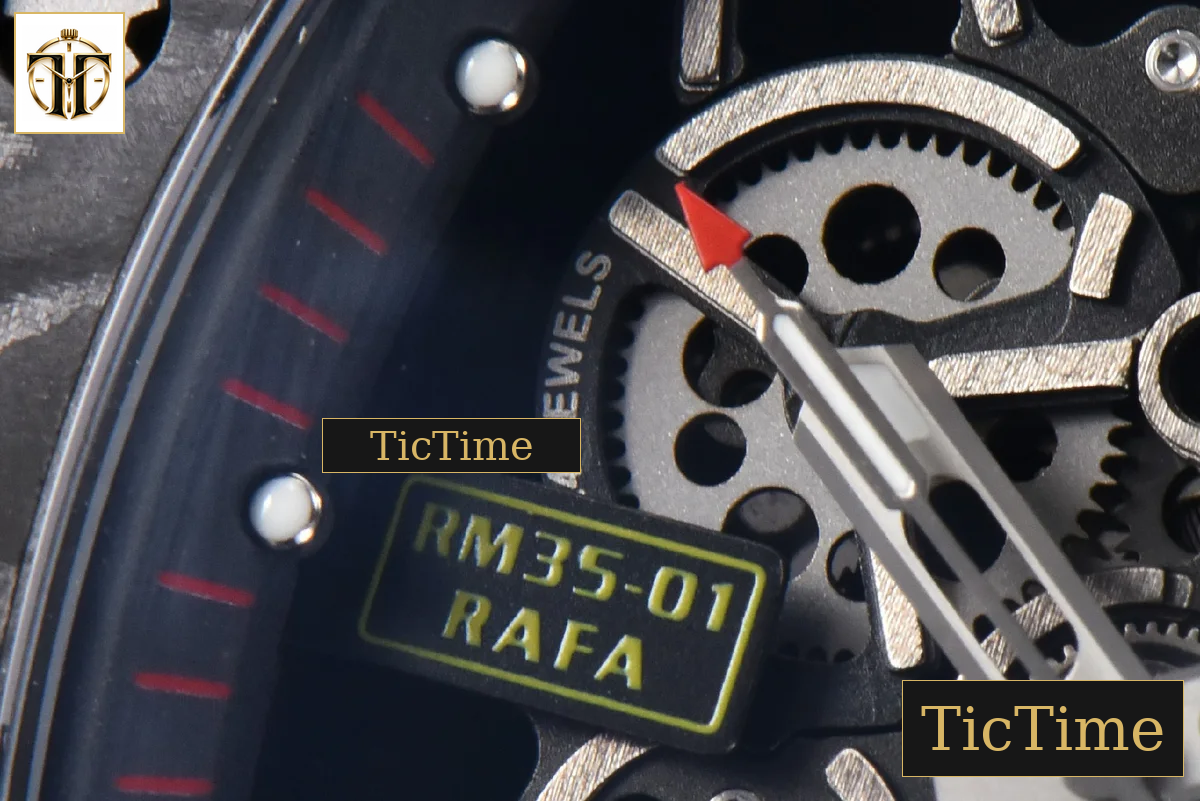RM035-02 42mm T+F Black Forged Carbon Black Skeleton Dial Red Crown Black Rubber Strap RMUL2 — foto 8