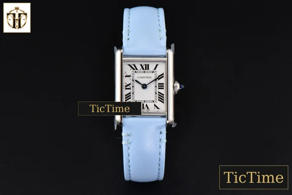 Foto frontal — Tank Must Small 29.5×22mm K11F White Dial Blue Smooth Calf Strap Quartz
