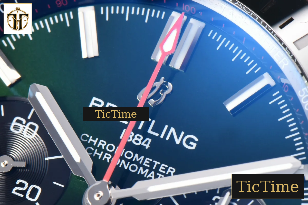 Chronomat B01 44mm BLSF Black Bezel Green Dial Rubber Strap 7750 — foto 5