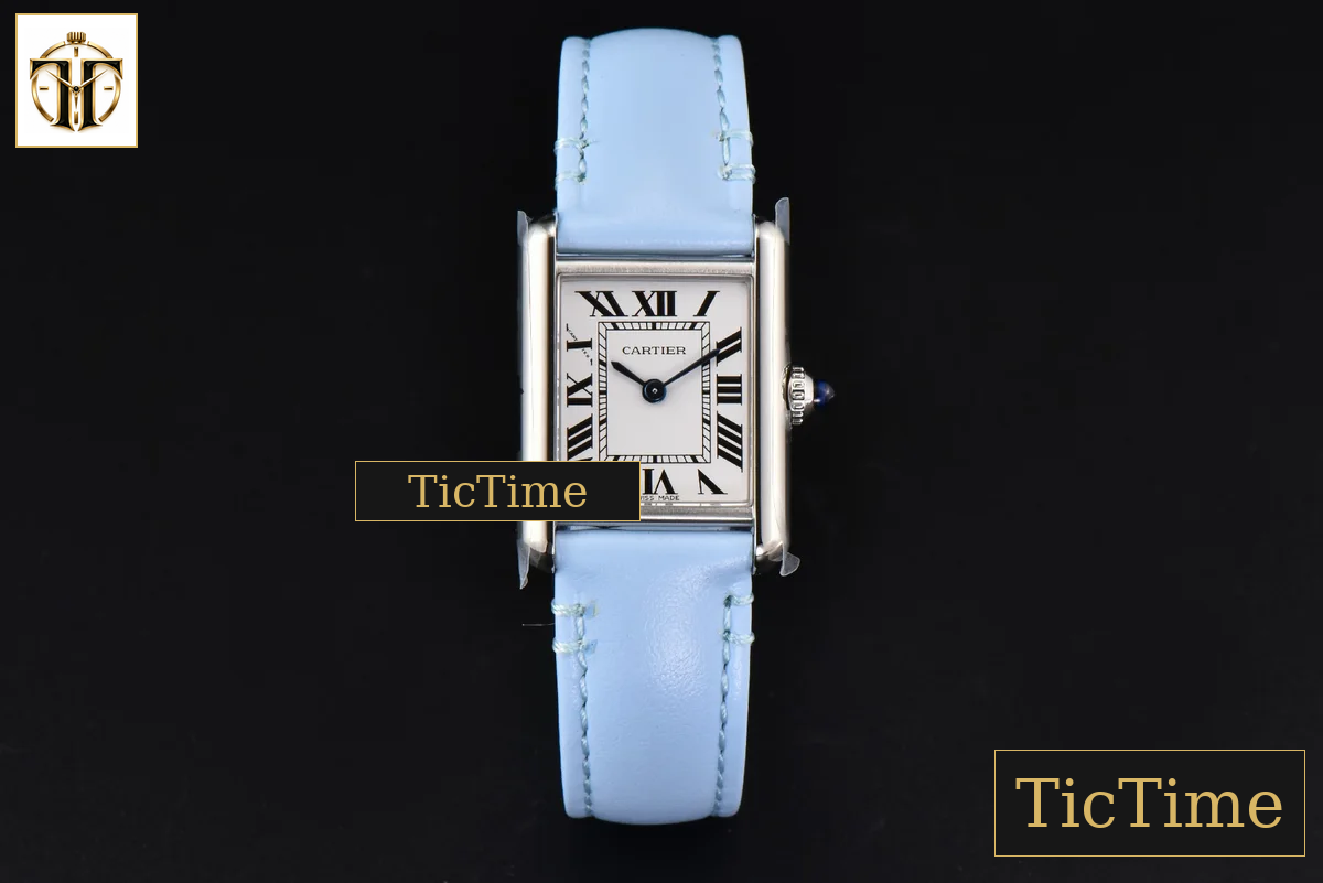 Tank Must Small 29.5×22mm K11F White Dial Blue Smooth Calf Strap Quartz — foto 3