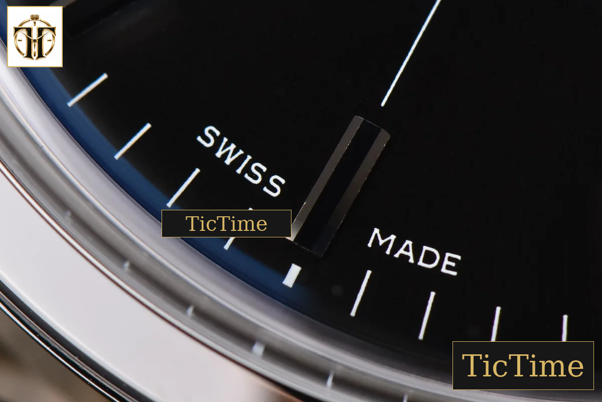 Transocean Day & Date 43mm V7F Black Dial Black Leather Strap CA145 — foto 9