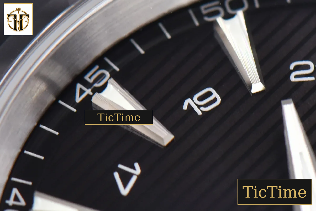Aqua Terra 150M GMT VSF Black Textured Dial SS Bracelet A8605 — foto 9