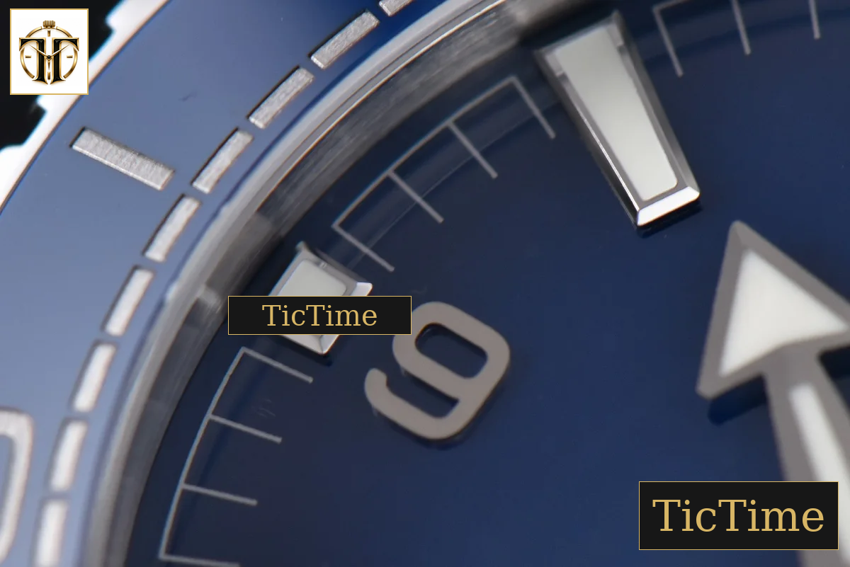 Planet Ocean 600m 43.5mm VSF Blue Dial SS Bracelet A8906 — foto 8