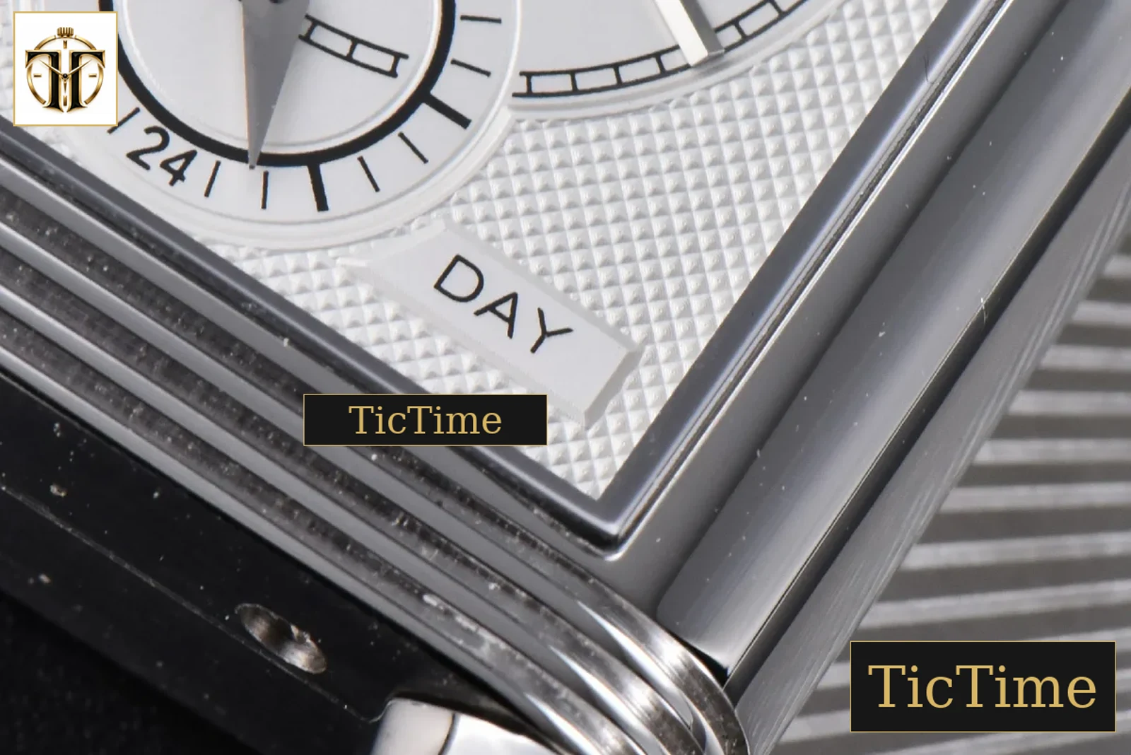 Master Reverso Tribute Small Seconds 30x47mm MGF Green Dial Green Leather Strap A854A — foto 20