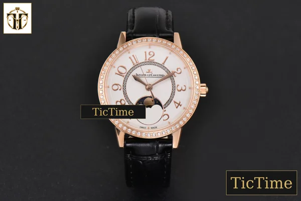 Foto frontal — Rendez-Vous Moon 34mm GF RG Diamond White Textured Dial Black Leather Strap A935