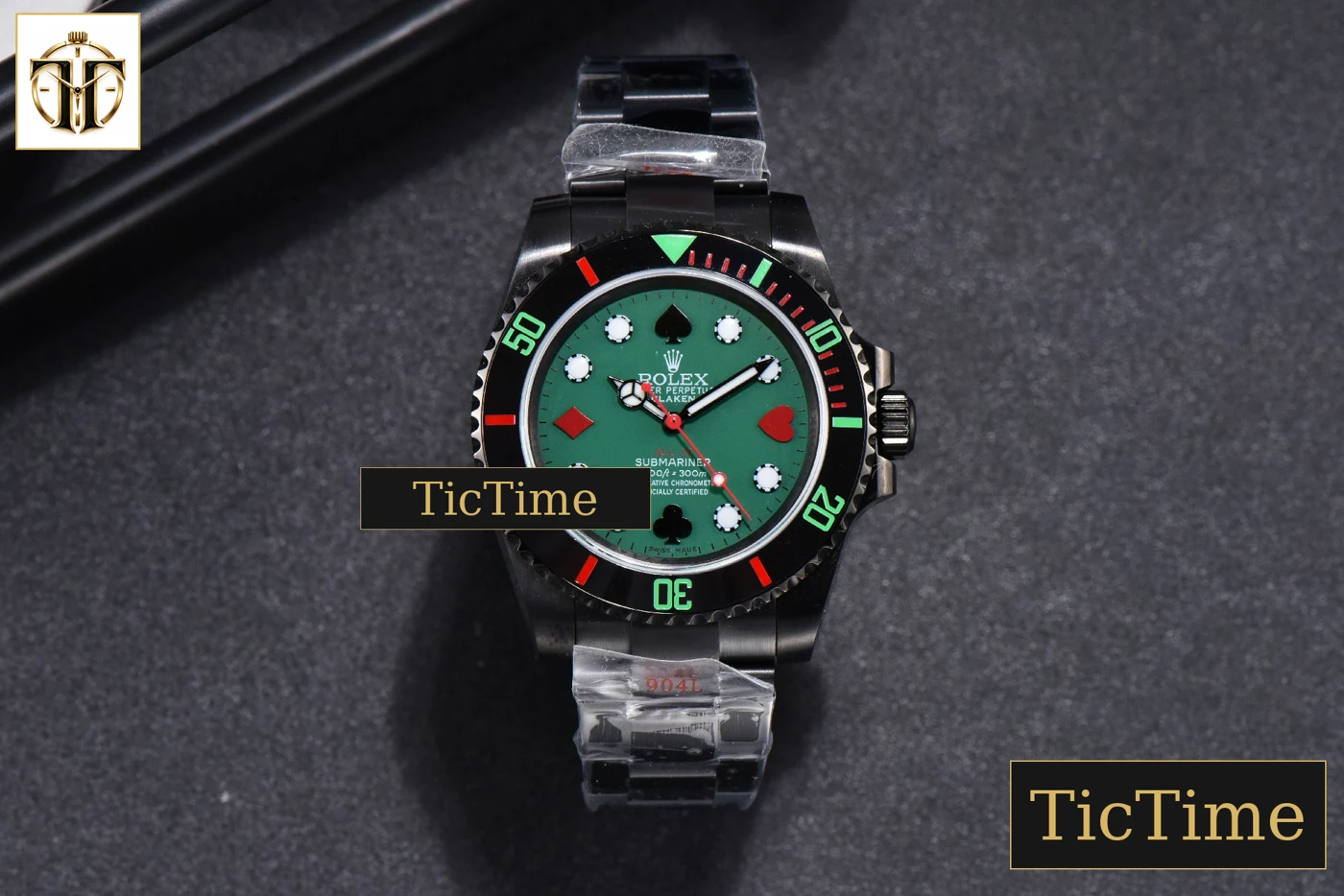 Vista frontal — Blaken Submariner LN 116610 IPKF Green Dial PVD Bracelet A2836