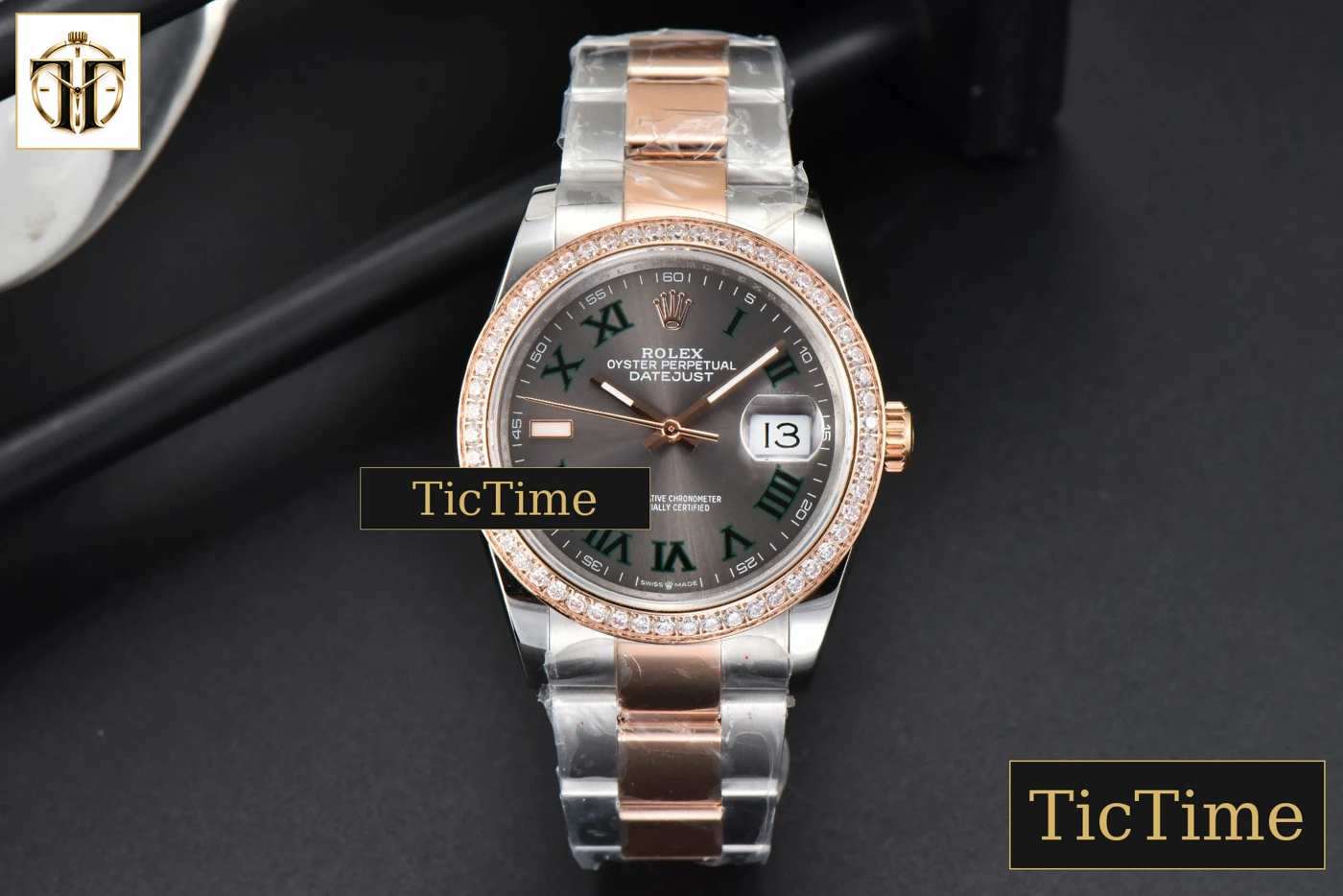 Vista frontal — DateJust 36mm BPF RG/SS Diamond Bezel Gray Wimbledon Dial Oyster Bracelet A2824