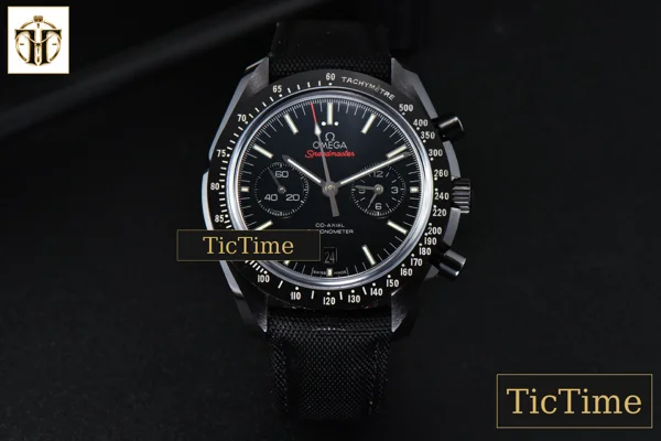 Foto frontal — Speedmaster ‘Dark Side Of The Moon’ 44mm OMF Ceramic Black Dial Nylon Strap A9300