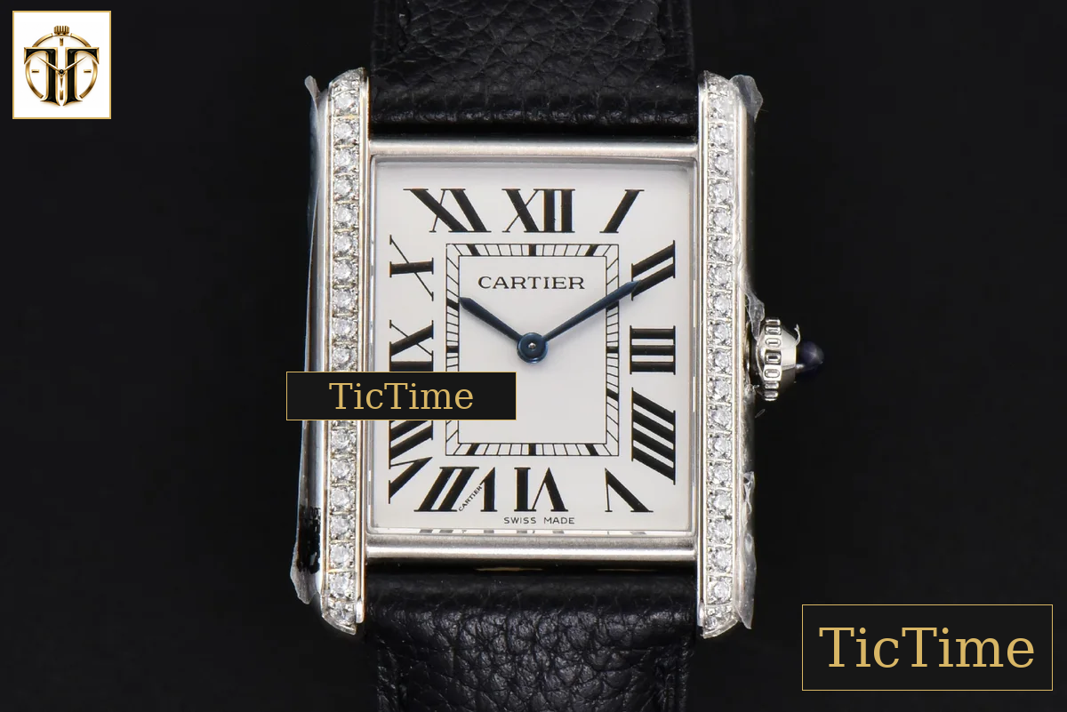 Tank Must Large 33.7×25.5mm K11F Diamond White Dial Black Litchi Grained Strap Quartz — foto 2