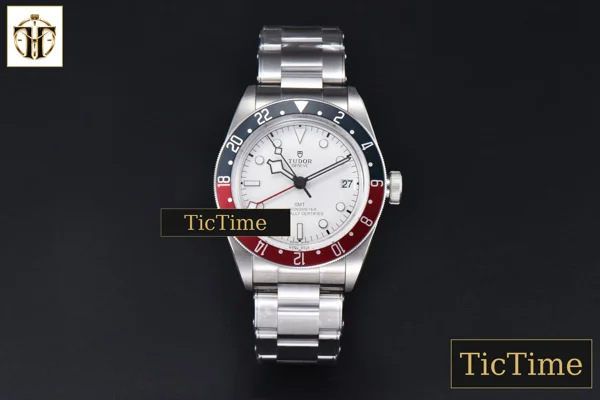 Foto frontal — Black Bay GMT Pepsi 41mm ZF Blue/Red White Dial SS Bracelet A2836