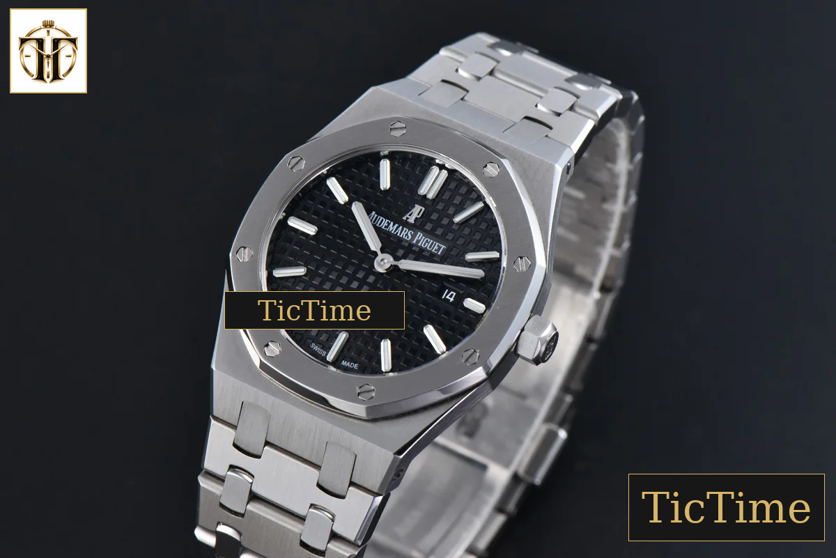 Royal Oak Ladies 67650ST 33mm V7F Black Dial SS Bracelet Quartz — foto 4