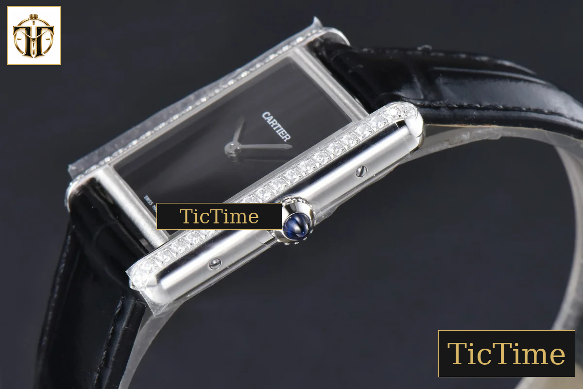 Tank Must Large 33.7×25.5mm K11F Diamond Bezel Black Dial Black Leather Strap Quartz — foto 7