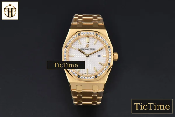 Foto frontal — Royal Oak Ladies 67651BA 33mm ZF YG Diamond White Dial YG Bracelet Quartz