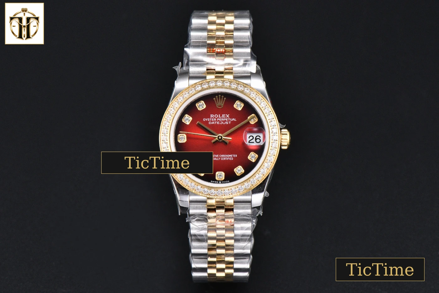 Vista frontal — DateJust 904L 31mm GMF Diamond Bezel Red Dial Diamond Marker YG/SS Jubilee Bracelet A2824