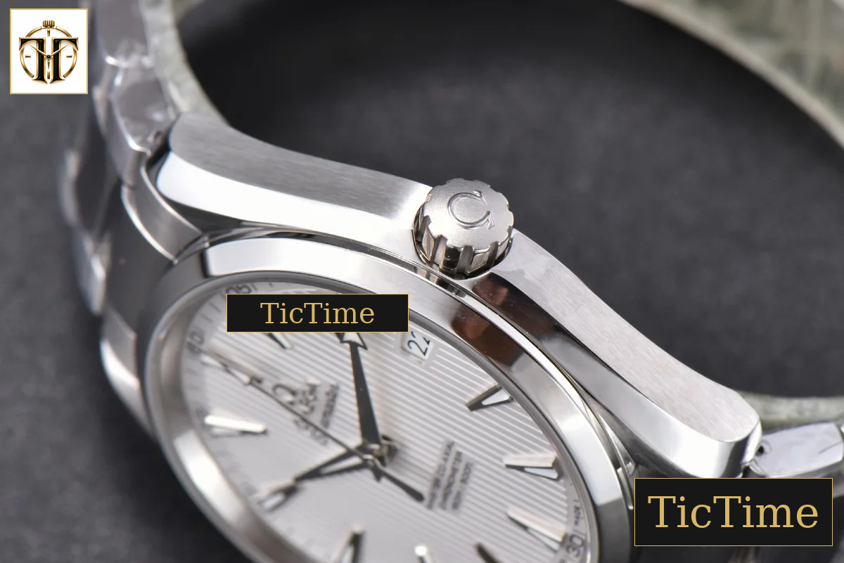 Aqua Terra 150M 41mm VSF White Textured Dial SS Bracelet A8500 — foto 7