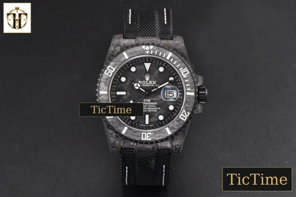 Foto frontal — Submariner DIW Forged Carbon 40mm VSF Black Element Nylon Strap