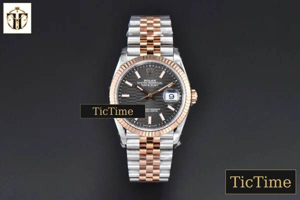 Foto frontal — DateJust 126231 36mm VSF RG/SS Gray Motif Dial Jubilee Bracelet VS3235