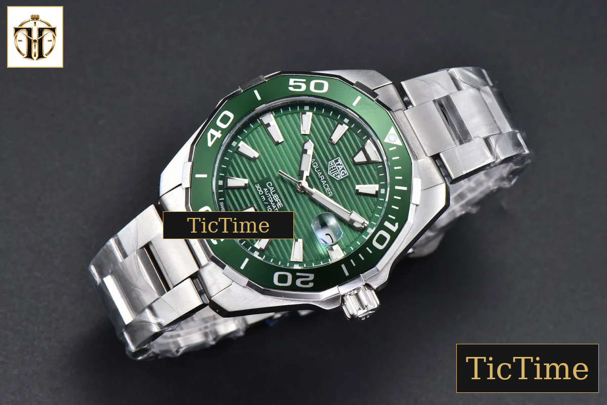 Aquaracer Calibre 5 43mm OF Green Dial Green Bezel SS Bracelet Swiss SW200 — foto 4