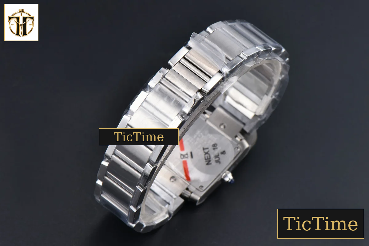 Tank Francaise Small 25.7mmx21.2mm 8848F Diamond Marker SS Bracelet Quartz — foto 25