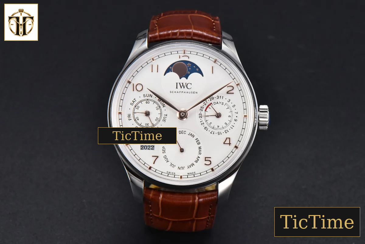 Portugieser Perpetual Calendar IW5033 42mm APSF SS White Dial Brown Leather Strap A52610 — foto 3