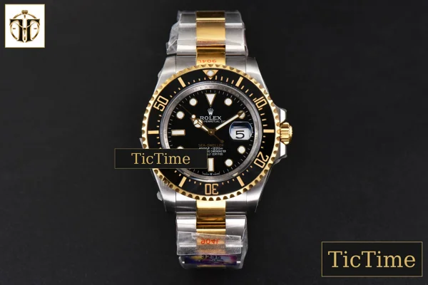 Foto frontal — Sea-Dweller 126603 44mm CSF Black Dial YG/SS Bracelet VR3235