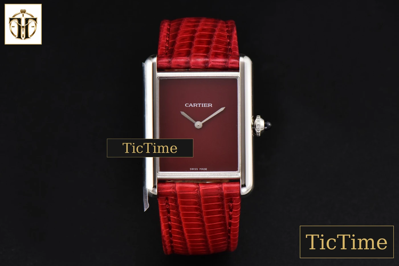 Vista frontal — Tank Must Large 33.7×25.5mm K11F Red Dial Red Corc Texture Leather Strap Quartz