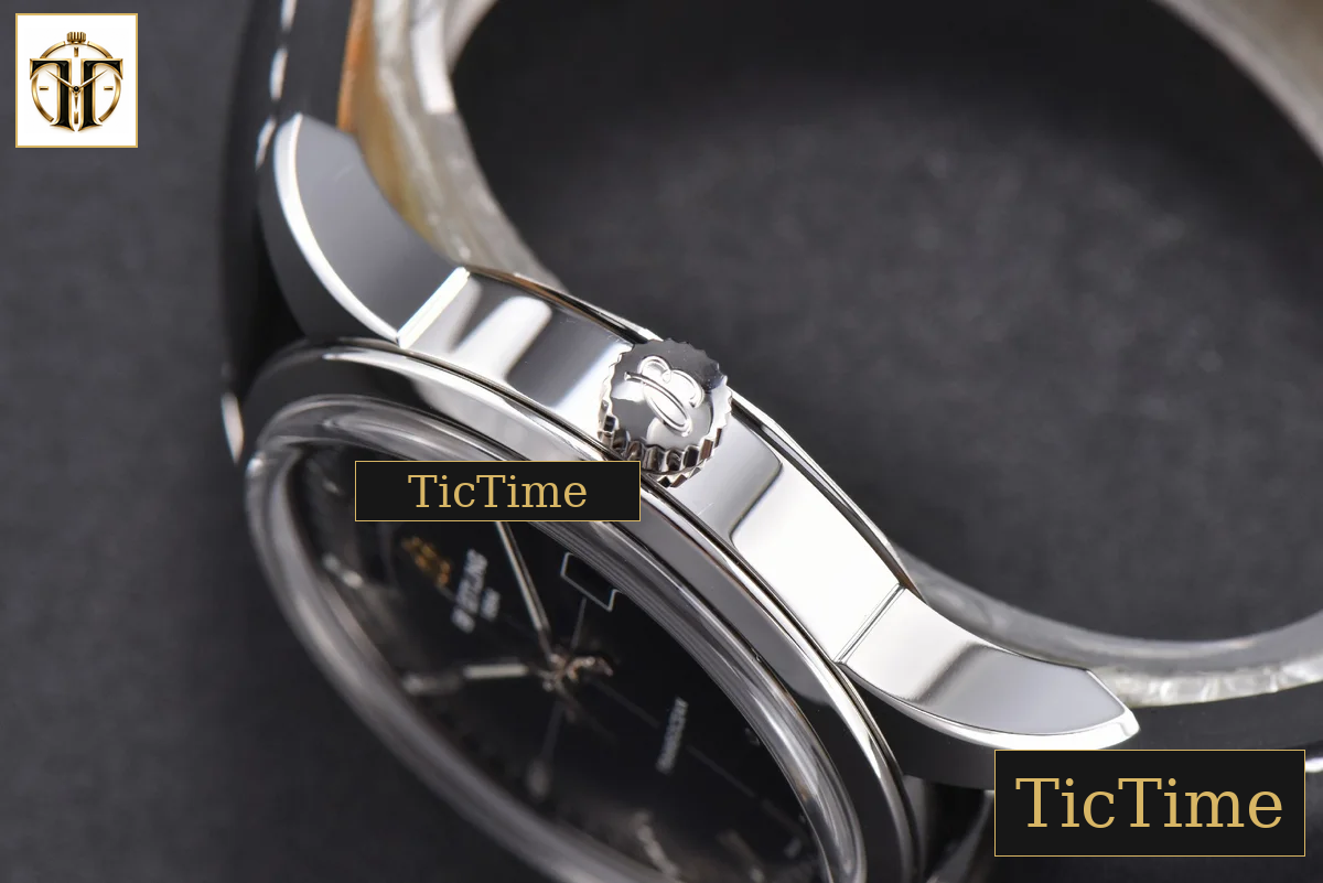 Transocean Day & Date 43mm V7F Black Dial Black Leather Strap CA145 — foto 5