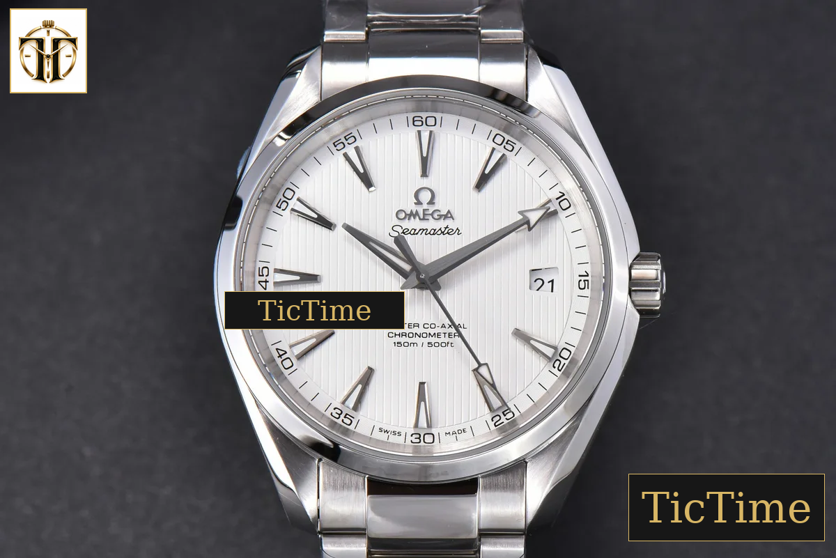 Aqua Terra 150M 41mm VSF White Textured Dial SS Bracelet A8500 — foto 3