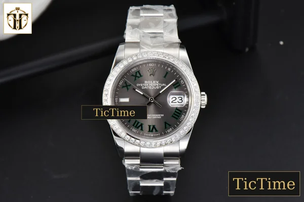 Foto frontal — DateJust 36mm BPF Diamond Wimbledon Gray Dial Green Roma Marker Oyster Bracelet A2824