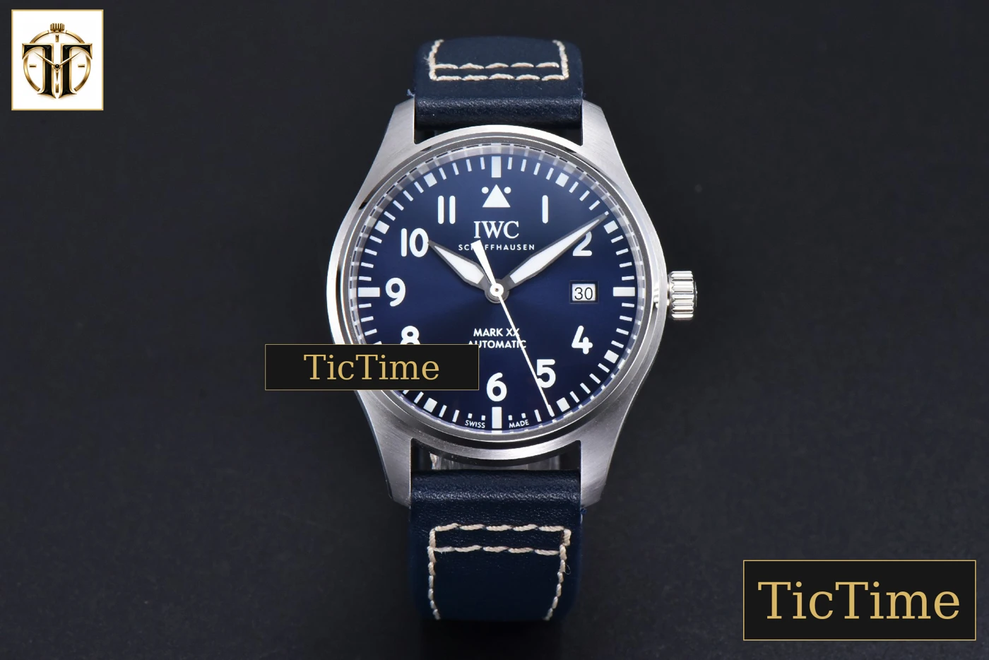 Vista frontal — Mark XX IWC328203 40mm GSF Blue Dial Blue Leather Strap A2892