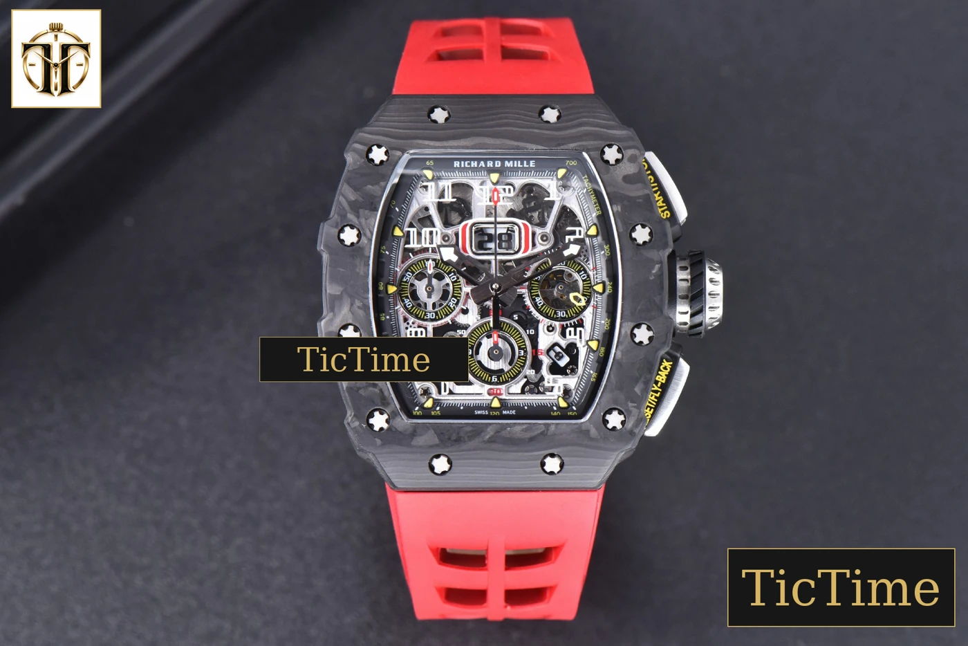 Vista frontal — NTPT Chrono RM011 KVF Skeleton Dial Black Crown Red Rubber Strap V2 A7750