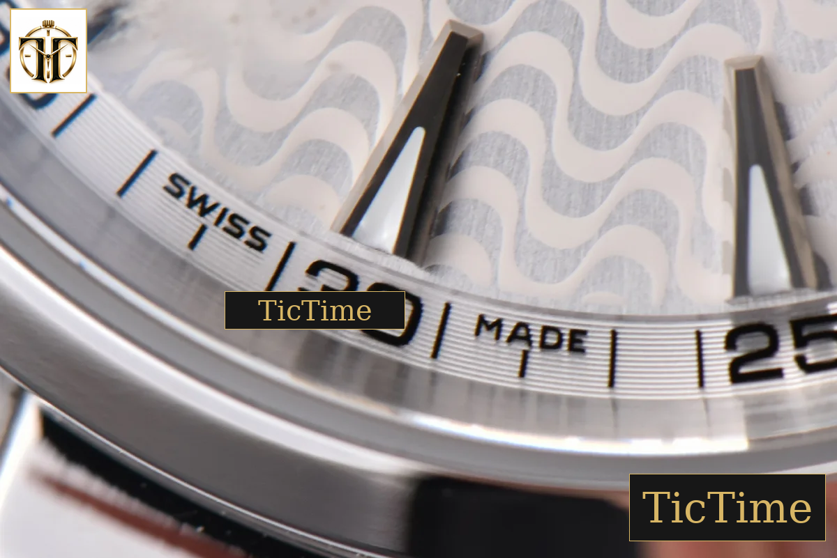 Aqua Terra 150M 41mm VSF White Wave Dial Silver Markers SS Bracelet A8500 — foto 6