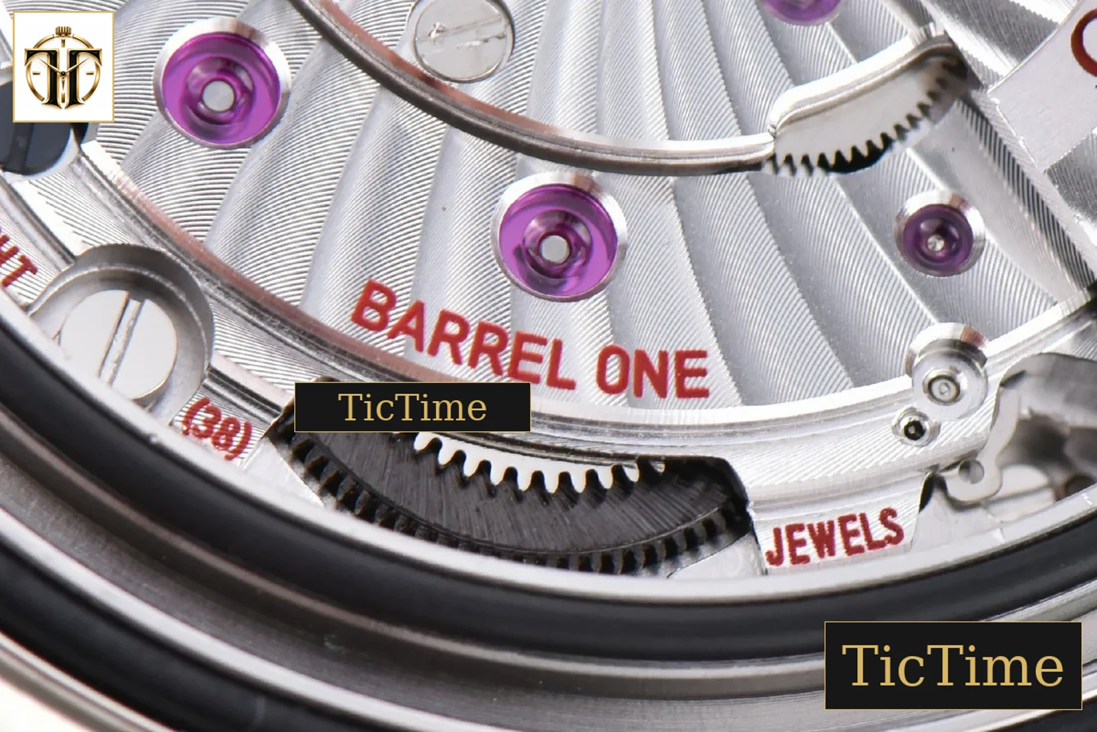 Aqua Terra 150M GMT VSF Black Textured Dial SS Bracelet A8605 — foto 20